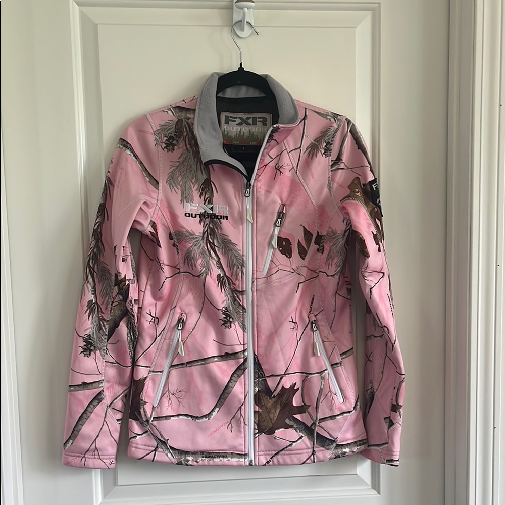 FXR outdoor women’s camouflage jacket size 6